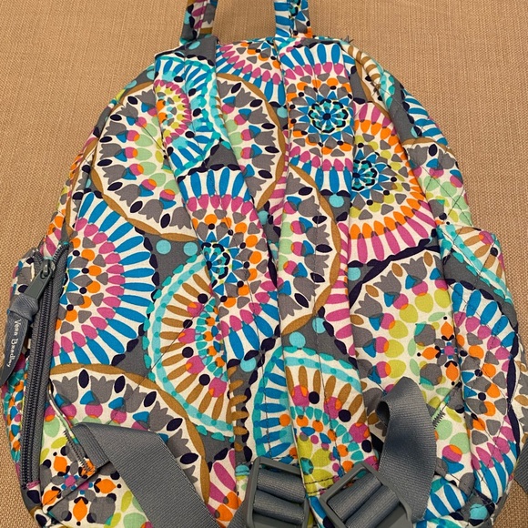 Vera Bradley Essential Compact Quilted Backpack “Sunny Medallion” - New w/ Tags - Picture 3 of 7